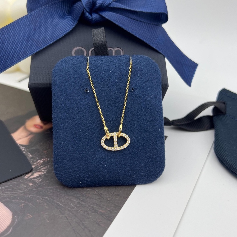 APM Monaco Gold Pig Nose Clavicle Necklace